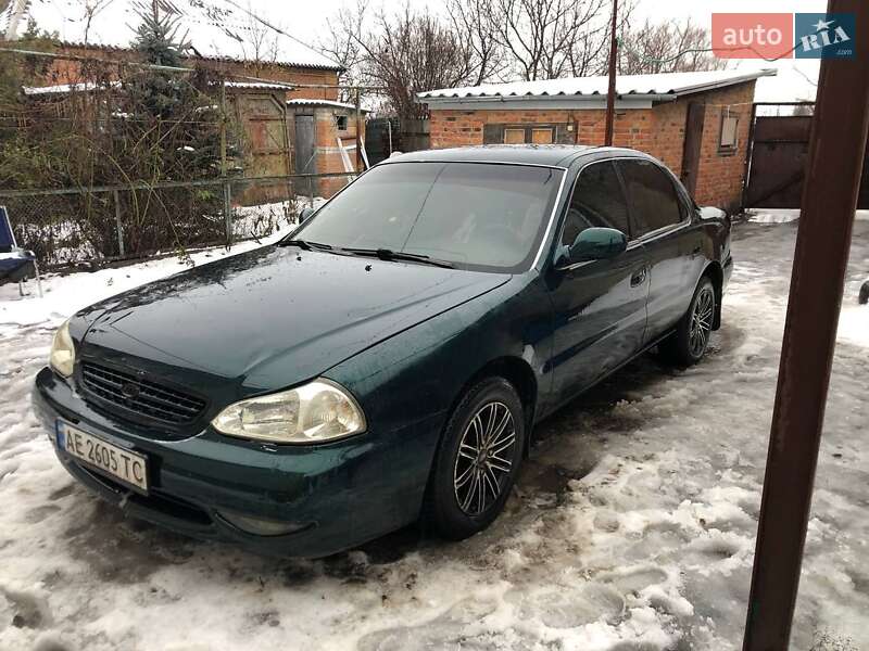 Седан Kia Clarus 1998 в Харькове