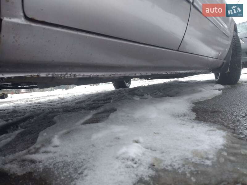 Седан Kia Clarus 1997 в Івано-Франківську