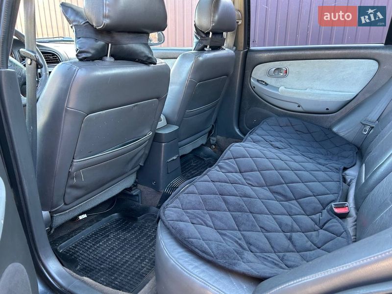 Седан Kia Clarus 1998 в Луцьку