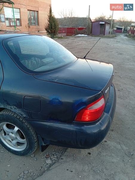 Седан Kia Clarus 1999 в Піщанці