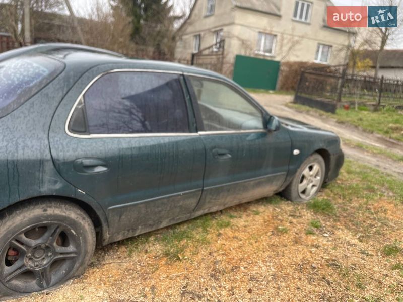 Седан Kia Clarus 1998 в Владимире