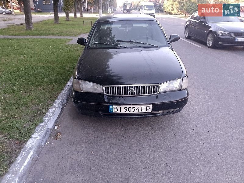 Седан Kia Clarus 1997 в Кременчуге