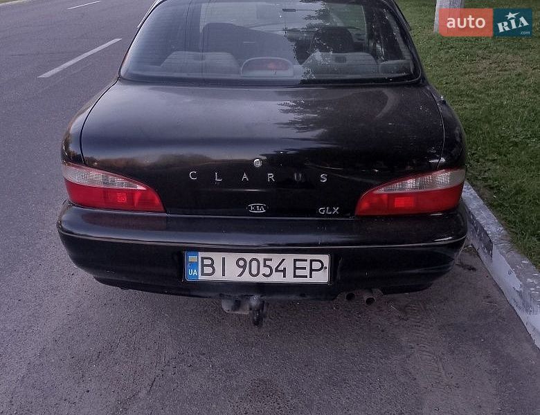 Седан Kia Clarus 1997 в Кременчуге