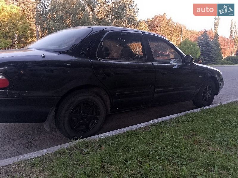 Седан Kia Clarus 1997 в Кременчуге