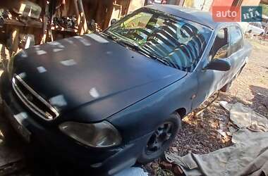 Седан Kia Credos 1998 в Кролевце