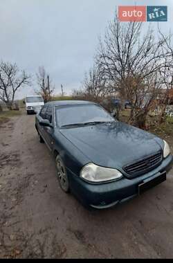 Седан Kia Credos 1998 в Гайвороне
