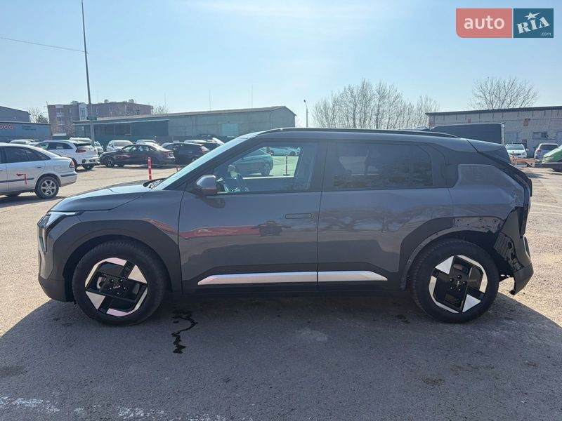 Позашляховик / Кросовер Kia EV3 2025 в Рівному
