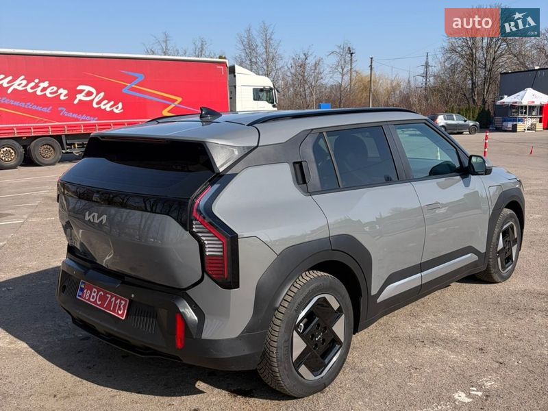 Позашляховик / Кросовер Kia EV3 2025 в Рівному