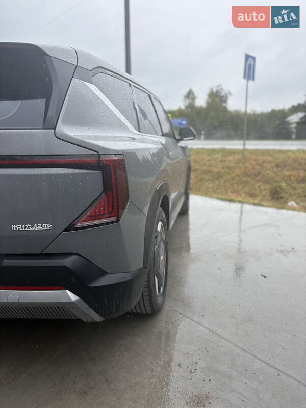 Внедорожник / Кроссовер Kia EV5 2024 в Львове