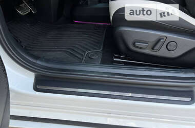 Внедорожник / Кроссовер Kia EV6 2022 в 
