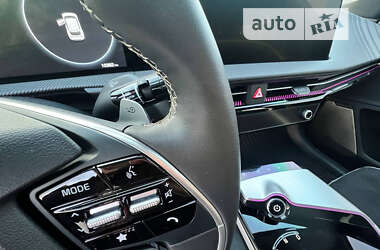 Внедорожник / Кроссовер Kia EV6 2022 в 