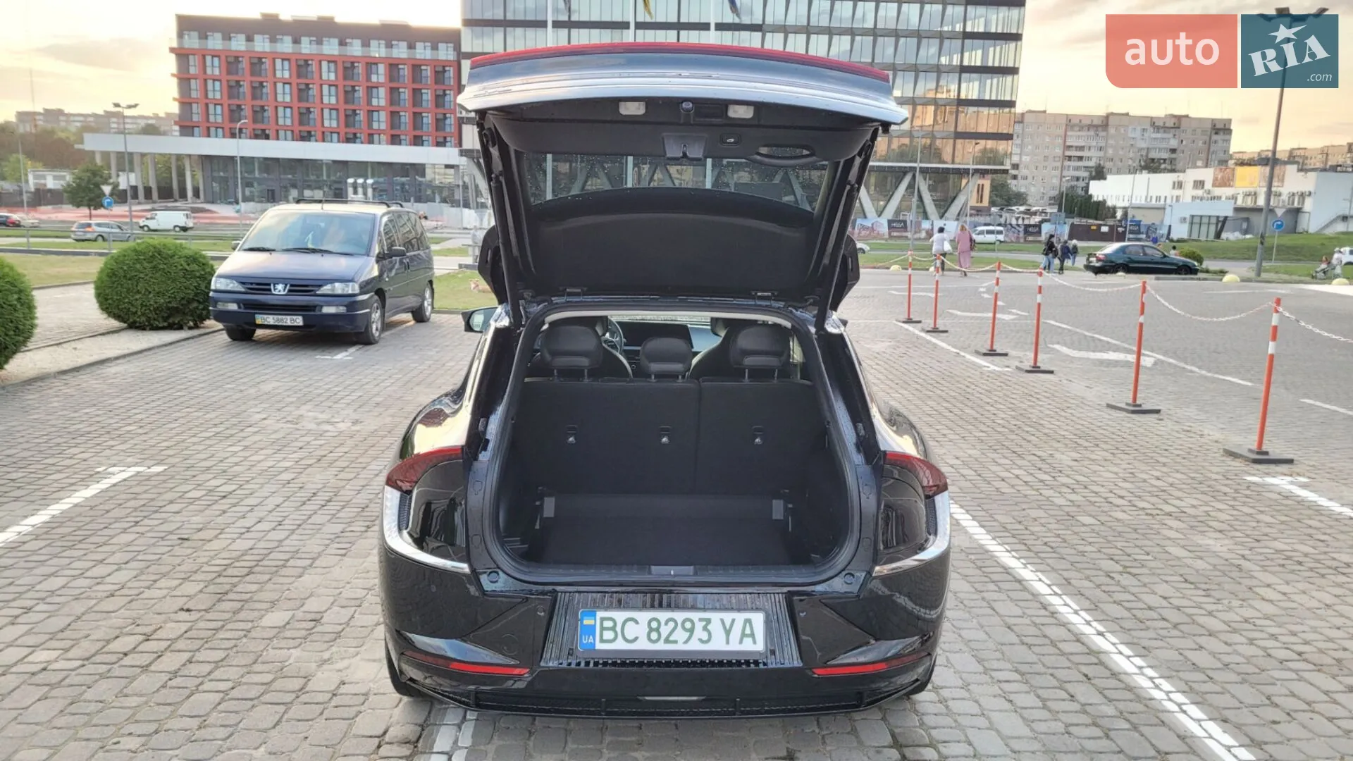 2022 Kia EV6 - мініатюра 12