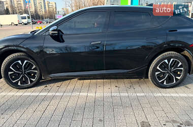 Внедорожник / Кроссовер Kia EV6 2021 в 