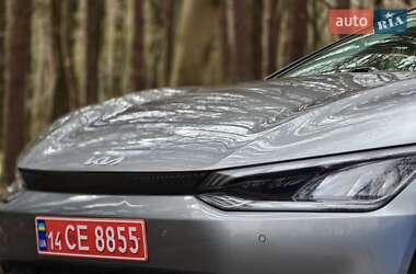 Позашляховик / Кросовер Kia EV6 2023 в 