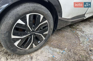 Позашляховик / Кросовер Kia EV6 2022 в 
