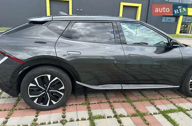Позашляховик / Кросовер Kia EV6 2023 в 