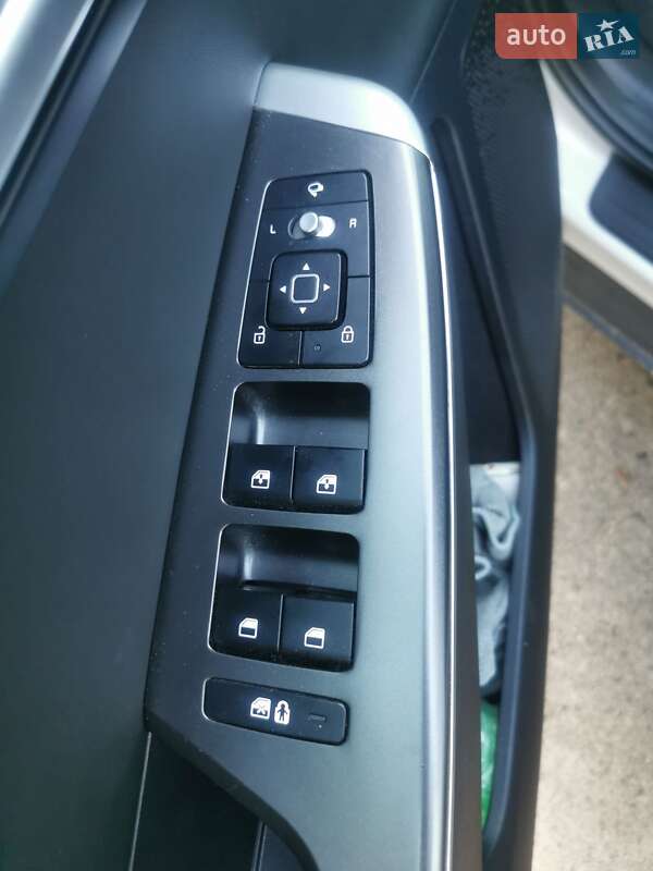 Внедорожник / Кроссовер Kia EV6 2023 в Львове фото 16 Внедорожник / Кроссовер Kia EV6 2023 в Львове