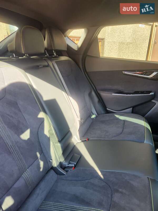 Внедорожник / Кроссовер Kia EV6 2023 в Ровно