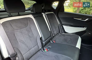 Внедорожник / Кроссовер Kia EV6 2022 в 
