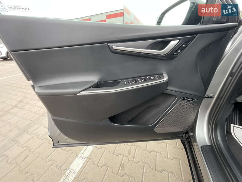 Позашляховик / Кросовер Kia EV6 2024 в Києві