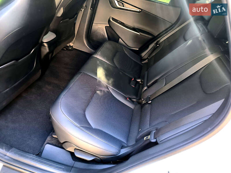 Позашляховик / Кросовер Kia EV6 2023 в Рівному фото 8 Позашляховик / Кросовер Kia EV6 2023 в Рівному