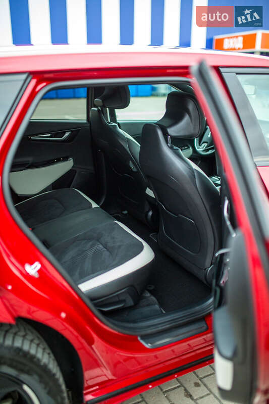 Позашляховик / Кросовер Kia EV6 2024 в Дубні