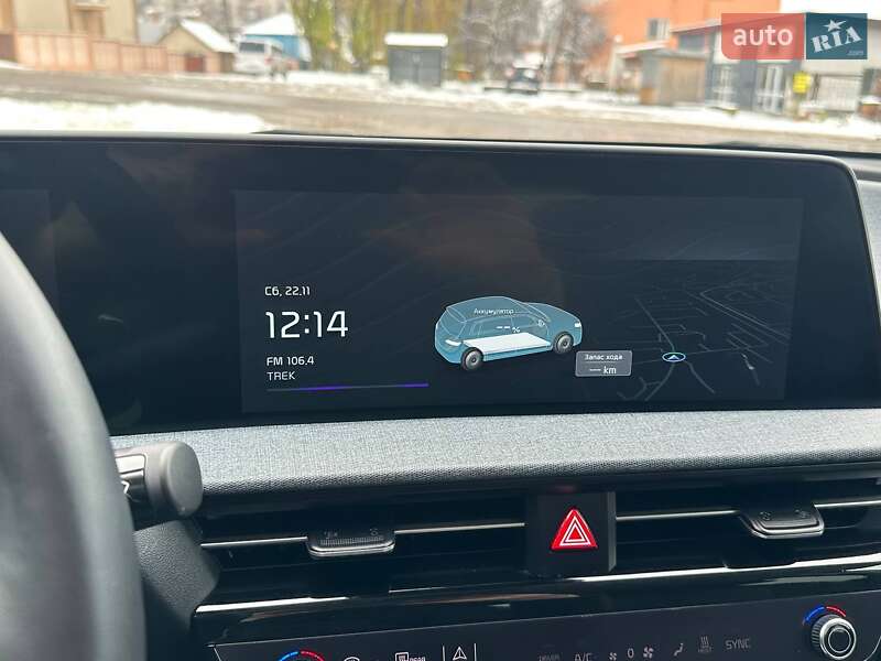 Позашляховик / Кросовер Kia EV6 2024 в Рівному