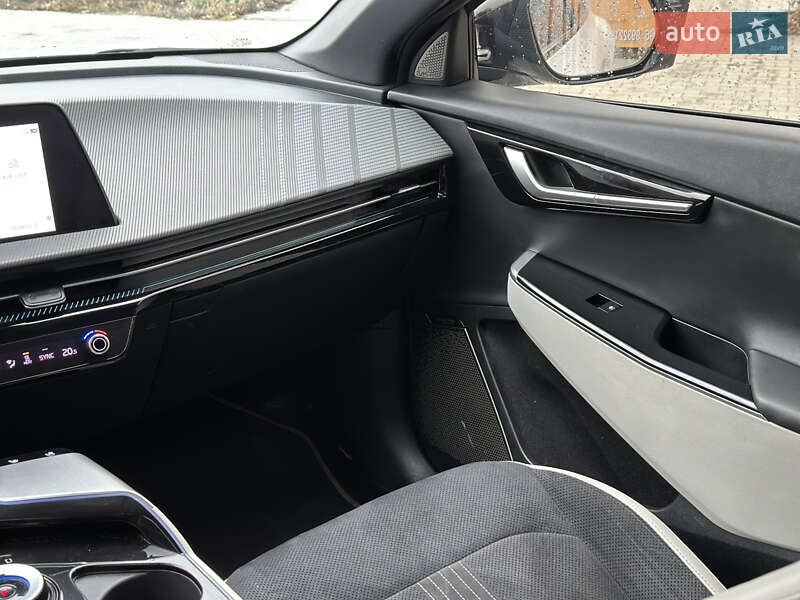 Внедорожник / Кроссовер Kia EV6 2023 в Волочиске