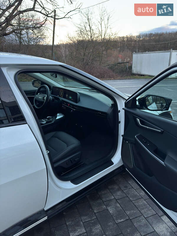Внедорожник / Кроссовер Kia EV6 2023 в Ужгороде