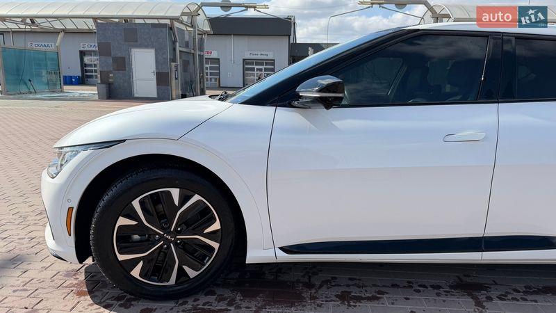 Внедорожник / Кроссовер Kia EV6 2022 в Сарнах
