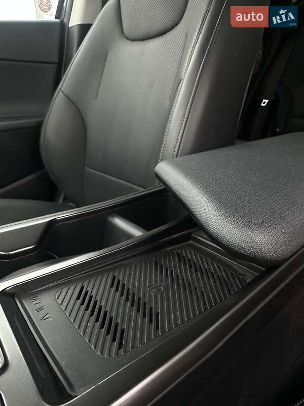 Позашляховик / Кросовер Kia EV6 2024 в Білогородці