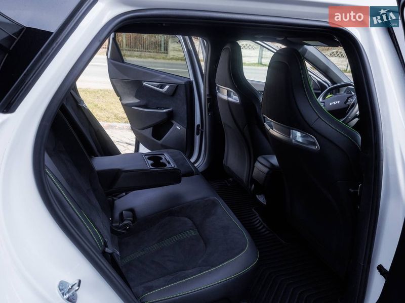 Внедорожник / Кроссовер Kia EV6 2024 в Снятине