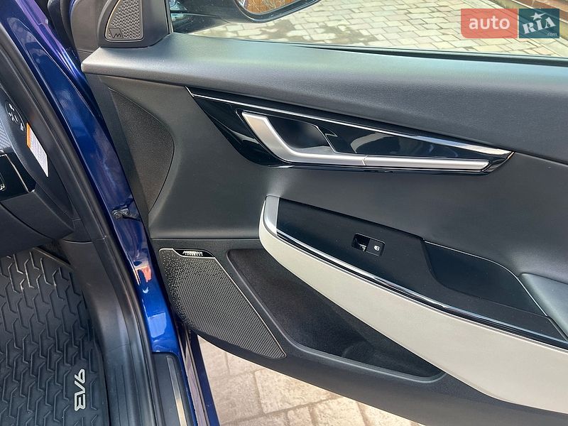 Внедорожник / Кроссовер Kia EV6 2022 в Хмельницком