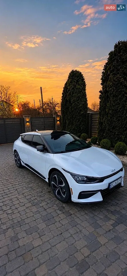 2022 Kia EV6 - мініатюра 10
