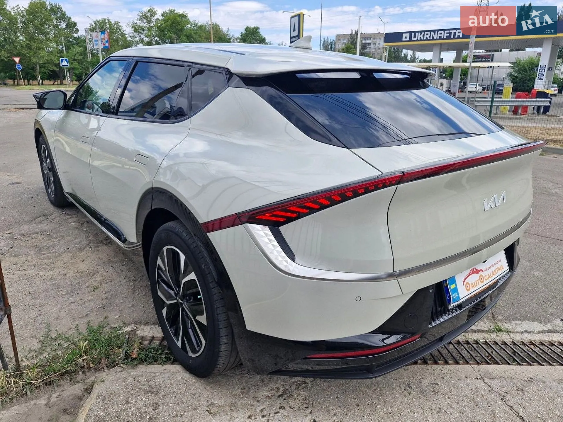 2022 Kia EV6 - мініатюра 6