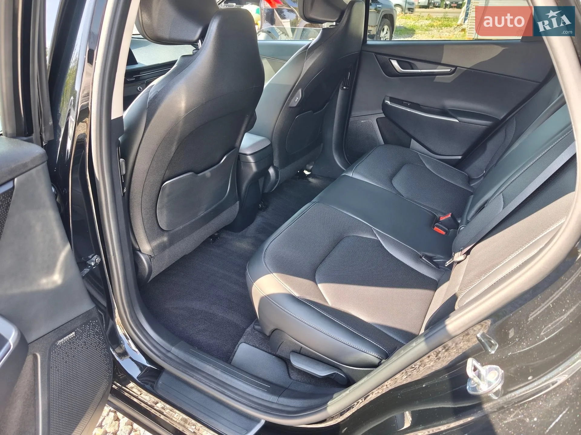 2022 Kia EV6 - мініатюра 8