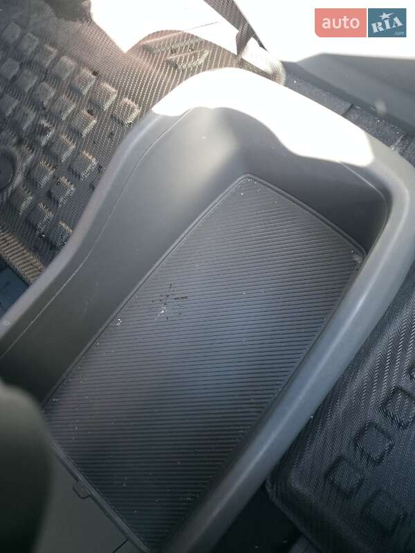 Позашляховик / Кросовер Kia EV9 2024 в Івано-Франківську фото 14 Позашляховик / Кросовер Kia EV9 2024 в Івано-Франківську