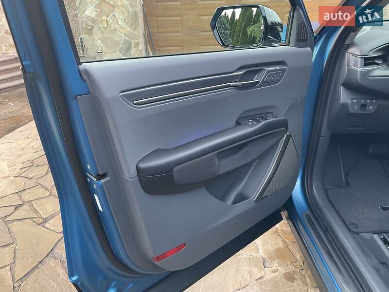 Позашляховик / Кросовер Kia EV9 2024 в Рівному