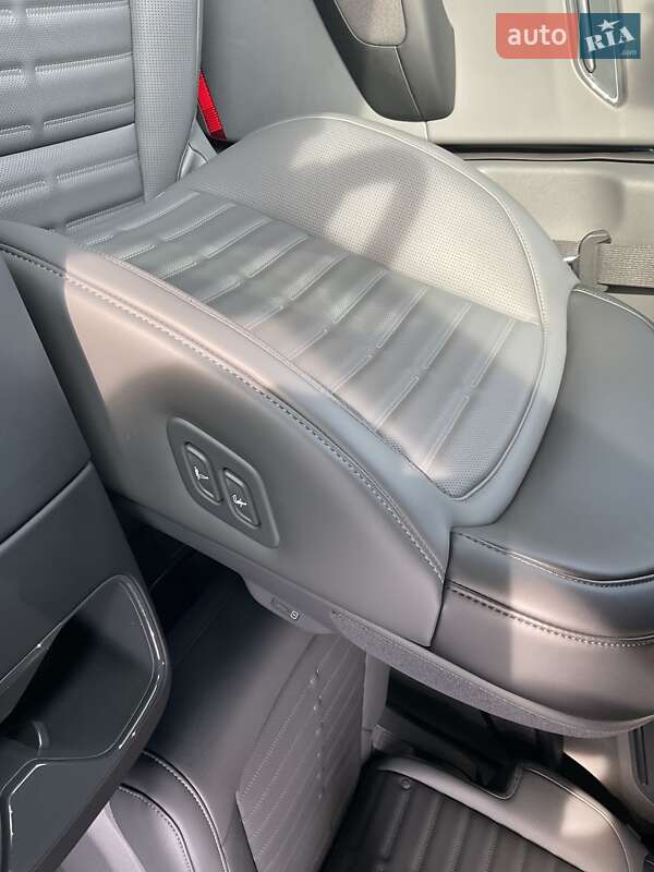 Позашляховик / Кросовер Kia EV9 2024 в Рівному