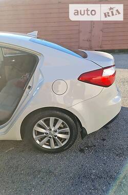 Седан Kia Forte 2013 в Умани