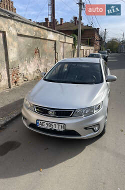 Седан Kia Forte 2010 в Чернівцях