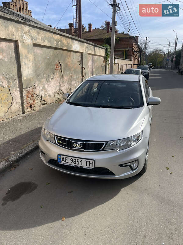 Седан Kia Forte 2010 в Черновцах