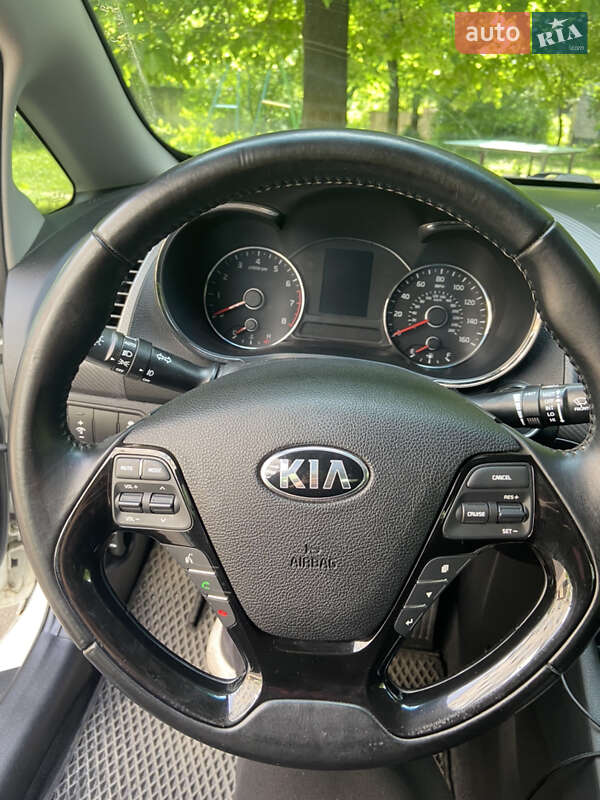Седан Kia Forte 2016 в Житомире
