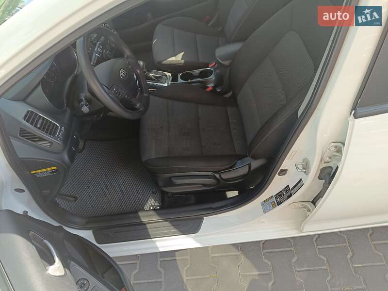Седан Kia Forte 2016 в Киеве фото 6 Седан Kia Forte 2016 в Киеве