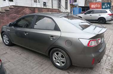 Седан Kia Forte 2010 в Сумах