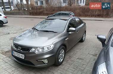 Седан Kia Forte 2010 в Сумах