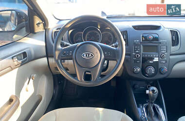 Седан Kia Forte 2012 в 
