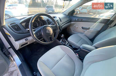Седан Kia Forte 2012 в 