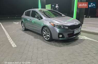 Хэтчбек Kia Forte 2017 в Умани