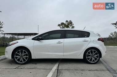 Хэтчбек Kia Forte 2017 в 